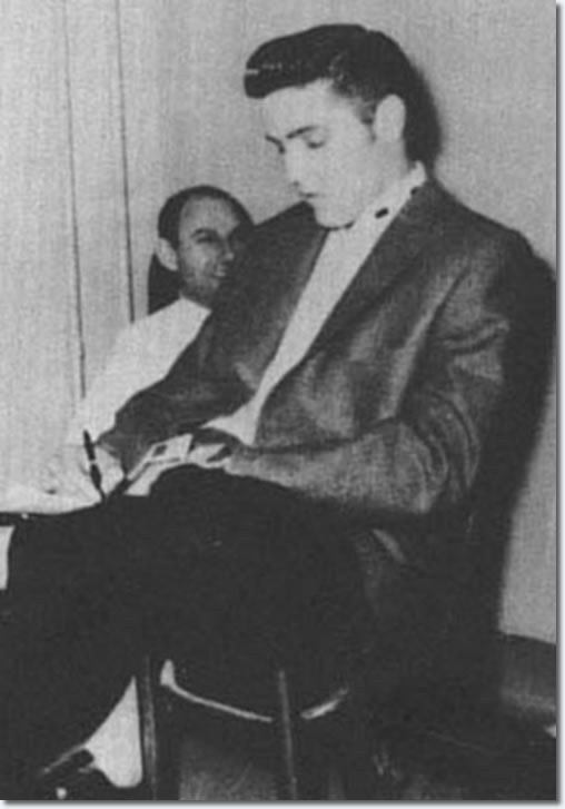 Elvis Presley before the second show : April 15, 1956.