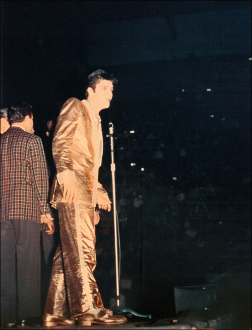 Elvis' famous gold lamé suit was made by Nudie Cohn.