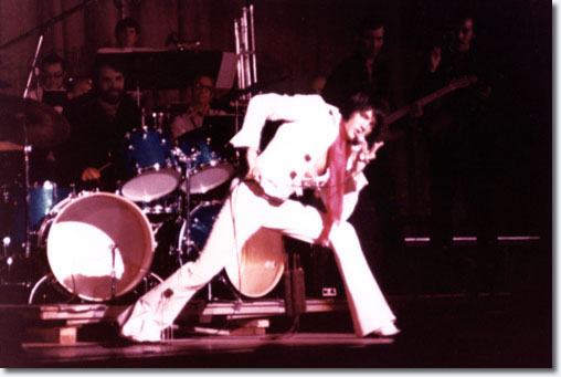 Elvis Presley : Olympia Arena, Detroit, Michigan : September 11, 1970.