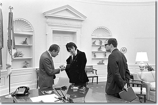 Elvis Presley and President Nixon at the White House - December 21, 1970