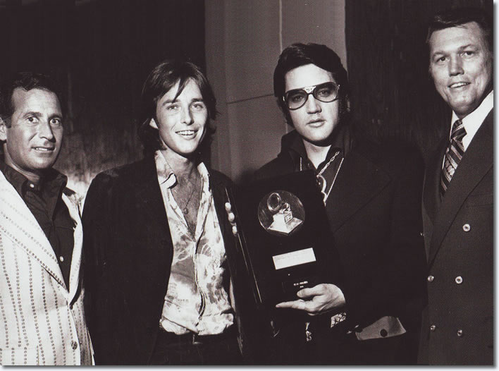 Elvis Presley : Receiving the Bing Crosby Award : August 28, 1971