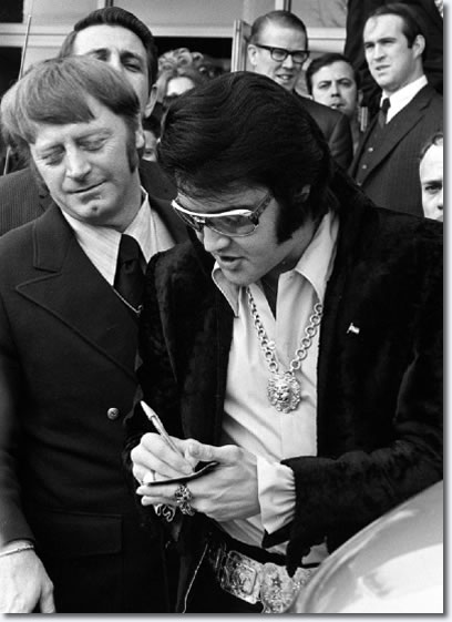 Elvis Presley January 16th - 1971 - The Jaycees - Ten Outstanding Young Men of the Nation