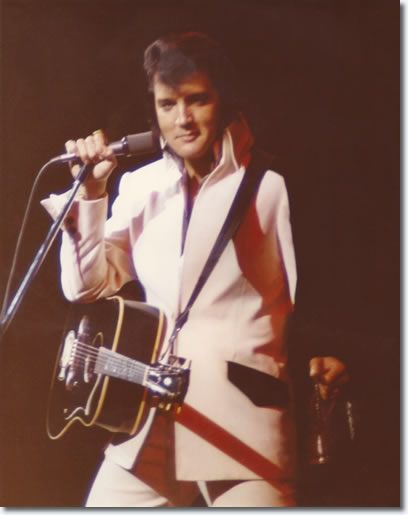 Elvis Presley June 17, 1972 : Chicago : 2.30 P.M. Show.