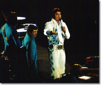 Elvis introducing Glen D. Hardin (Elvis On Stage, by Keith Alverson)