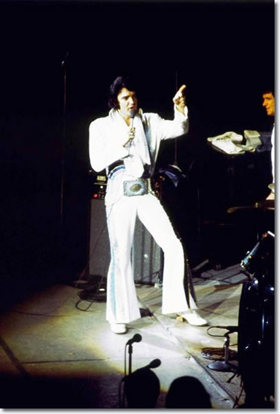 Elvis Presley in concert Bloomington, In June 27, 1974