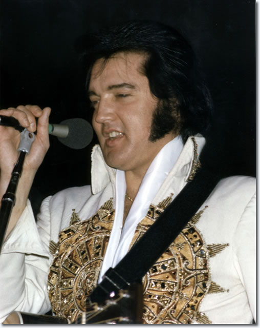 Elvis Presley June 25, 1977 - 8.30pm Riverfront Coliseum, Cincinnati, Oh