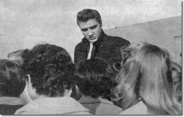 Elvis with fans at p.a. in San Diego : April. 3, 1956.