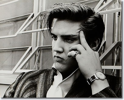 Elvis Presley : 1034 Audubon Drive House : June 14, 1956.