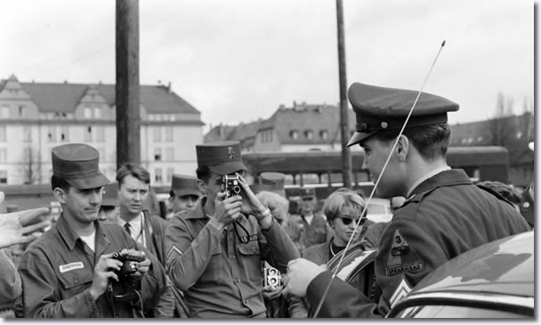 Elvis Presley last photos before leaving his 'home' in Germany: March 1, 1960