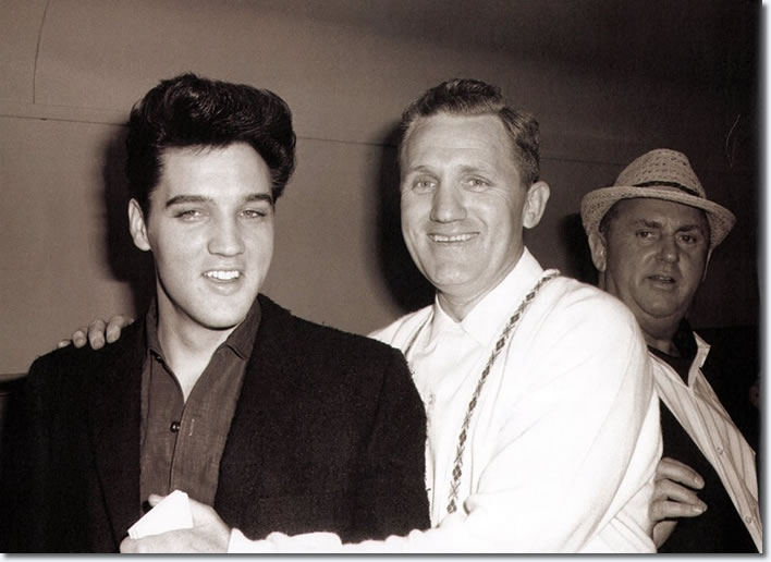 Elvis Presley : Fort Worth, Tx Train Station, April 19, 1960 : On the way to film G.I. Blues.