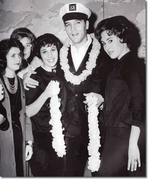 Elvis Presley : Ready For Hawaii : Los Angeles Airport, California : March 25, 1961.