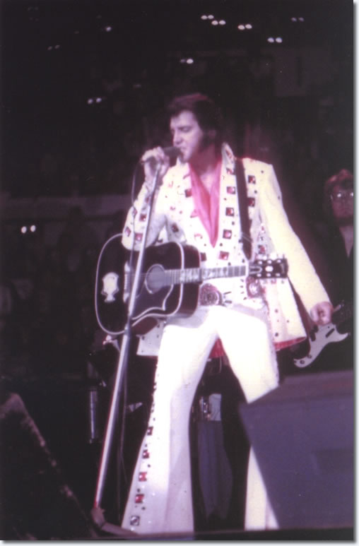 Elvis Presley : Madison Square Garden : June 10, 1972 : Evening Show : 8:30pm.