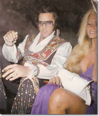 Elvis with Diane Goodman departing the Hilton Garden Inn at JFK Airport (New York) For Nassau Coliseum on July 19, 1975