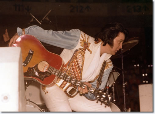 Elvis Presley Kansas City, MO : April 21, 1976.