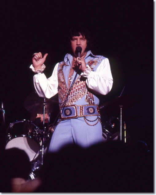 Elvis Presley : Veterans Memorial Coliseum, New Haven, Connecticut. 8:30 p.m July 30, 1976.