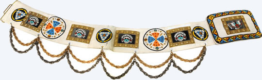 Elvis wore this belt was worn from around October 1976 through the Spring of 1977