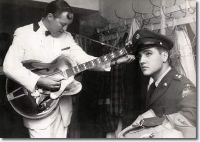 Elvis Presely abd Bill Haley backstage - Frankfort October 23, 1958